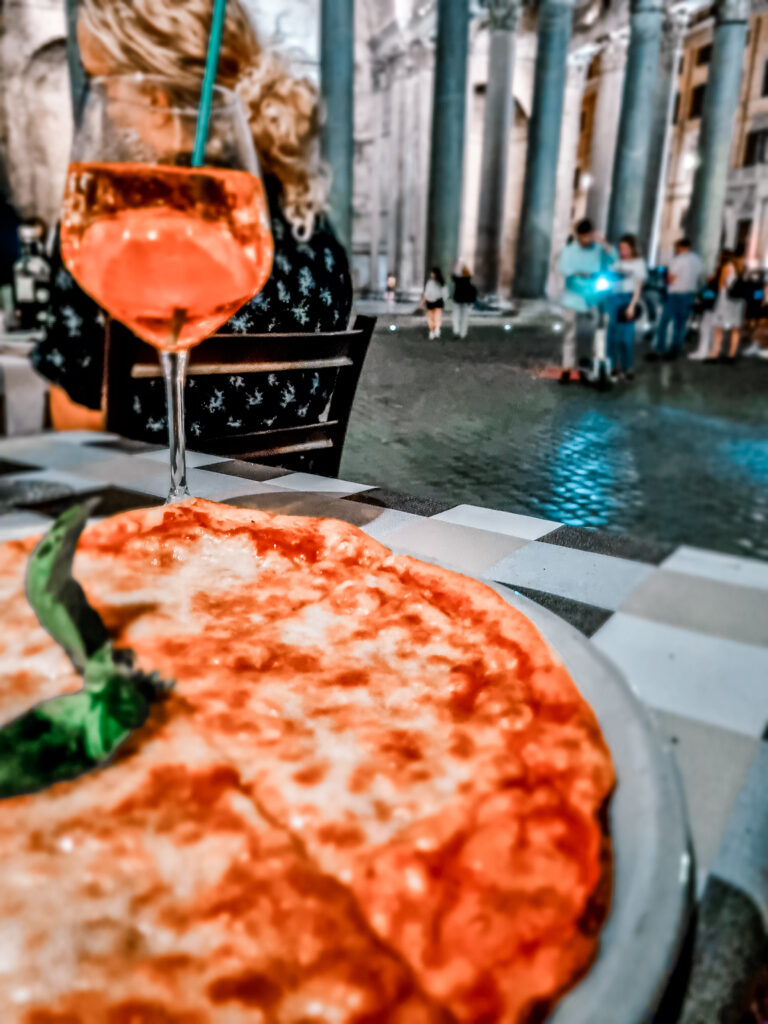 rzym-pantheon-aperol-spritz-pizza